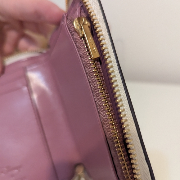 Coach X Disney Minnie Mouse Small Patch Zip-Around Wallet - Picture 8 of 12